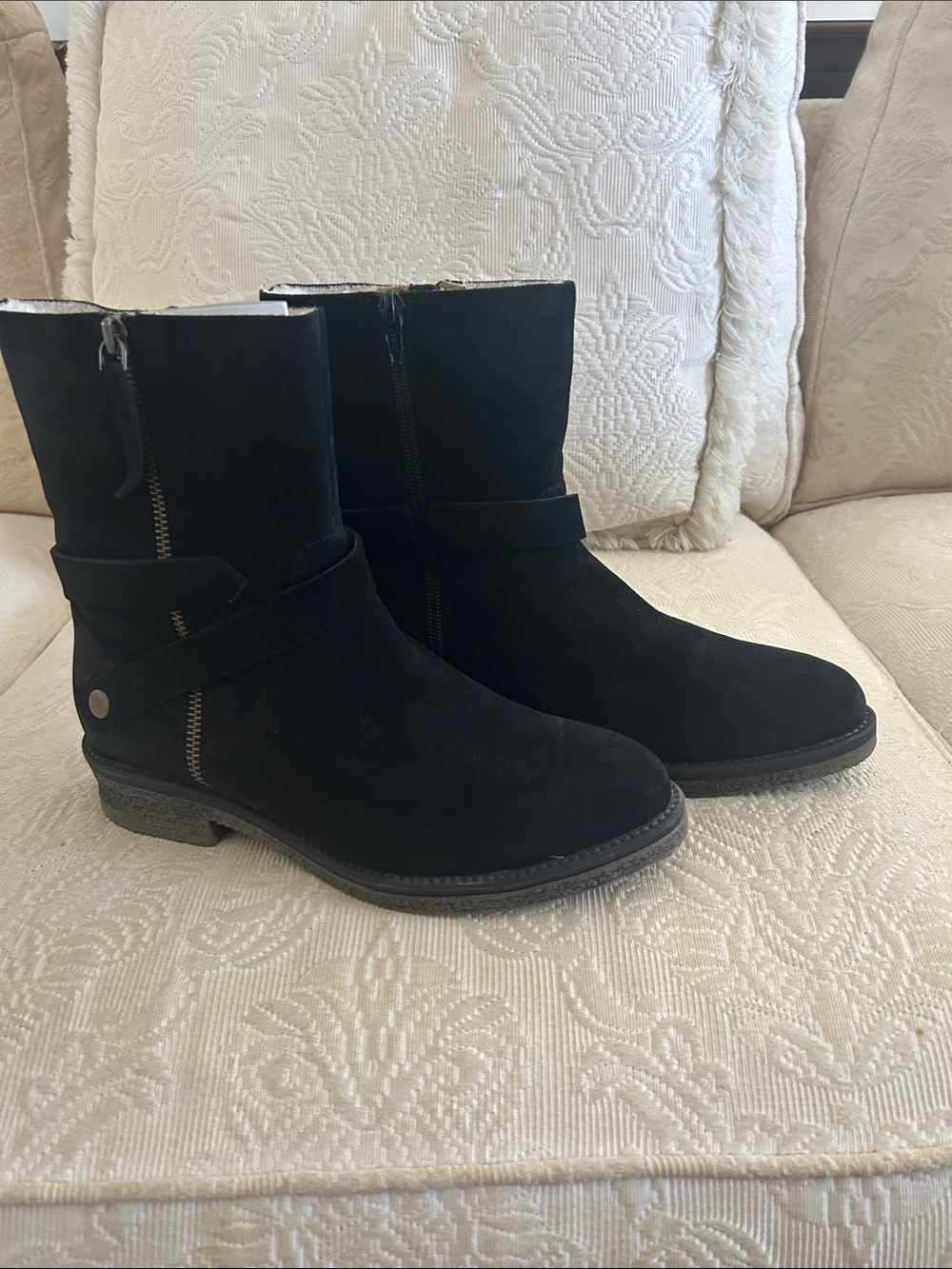 Women's Black Suede Mid-Calf Zip Winter Boots